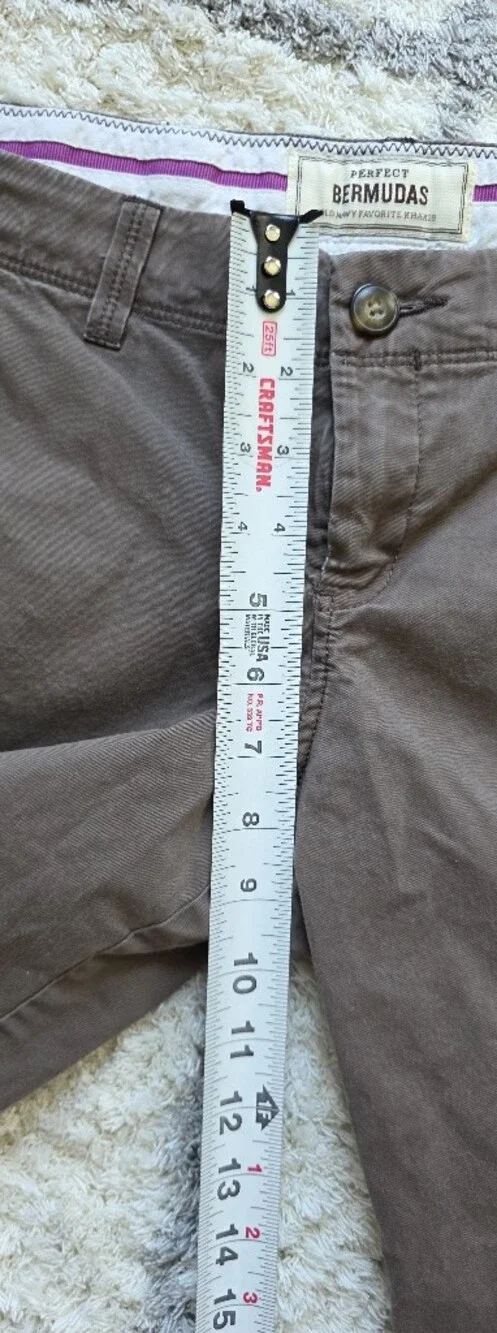 Old Navy Perfect Bermuda Shorts Women's 6 Brown Low Rise Stretch Chino Khaki